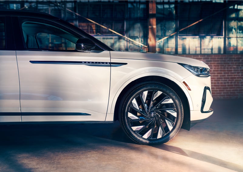 The wheels of the available Jet Appearance Package are highlighted. | Spitzer Lincoln DuBois in Du Bois PA