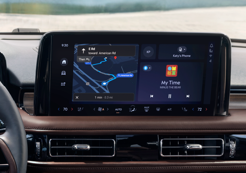 The 13.2-inch LCD touchscreen is showcased. | Spitzer Lincoln DuBois in Du Bois PA