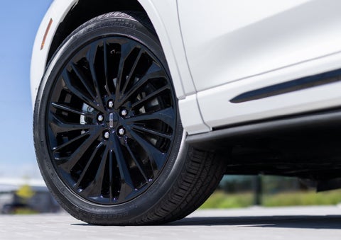 A stylish 20-inch black aluminum wheel of the available Jet Appearance Package is shown. | Spitzer Lincoln DuBois in Du Bois PA