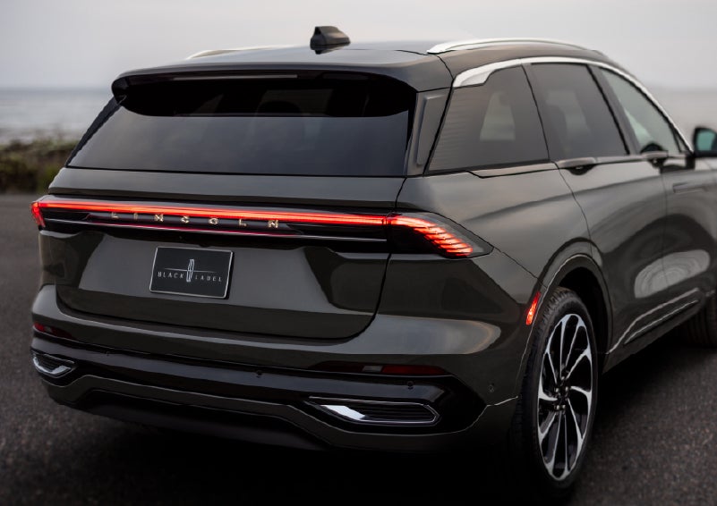 The rear of a 2025 Lincoln Black Label Nautilus® SUV displays full LED rear lighting. | Spitzer Lincoln DuBois in Du Bois PA