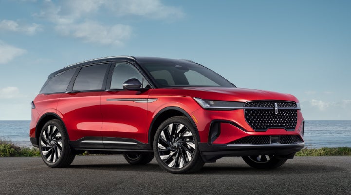 A 2026 Lincoln Nautilus® Reserve model is shown with the stylish available Jet Appearance Package. | Spitzer Lincoln DuBois in Du Bois PA